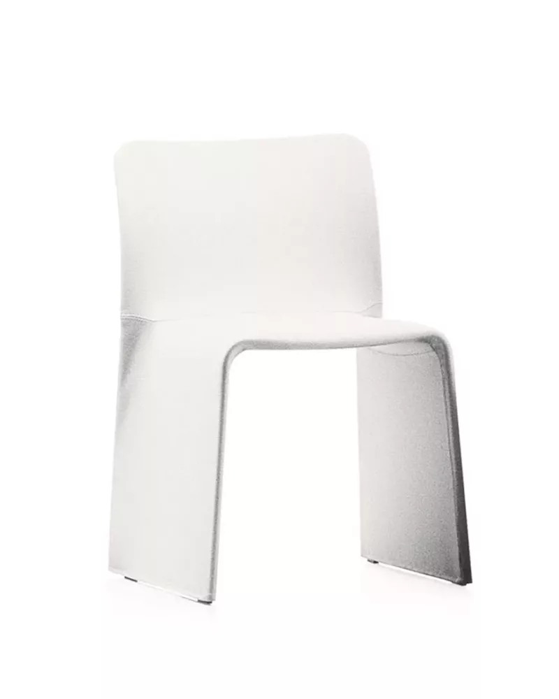 Molteni_Glove_Chair-qeg3nw0okcaf3xqbbu76pofd9i2csbpu39zfwje428